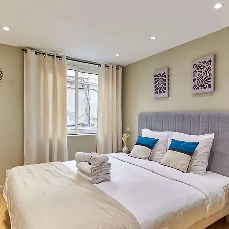 Center Of By Prestige Appartement Paris