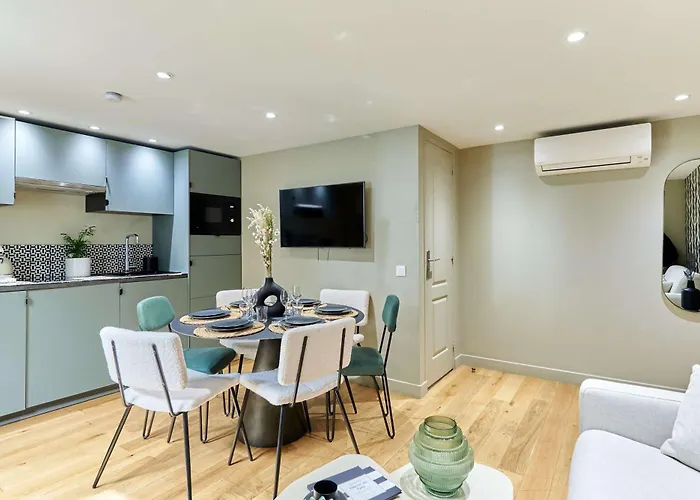 Center Of By Prestige Appartamento