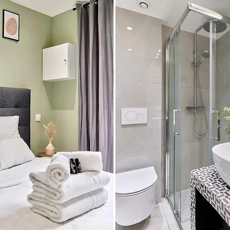 Center Of By Prestige Apartment *